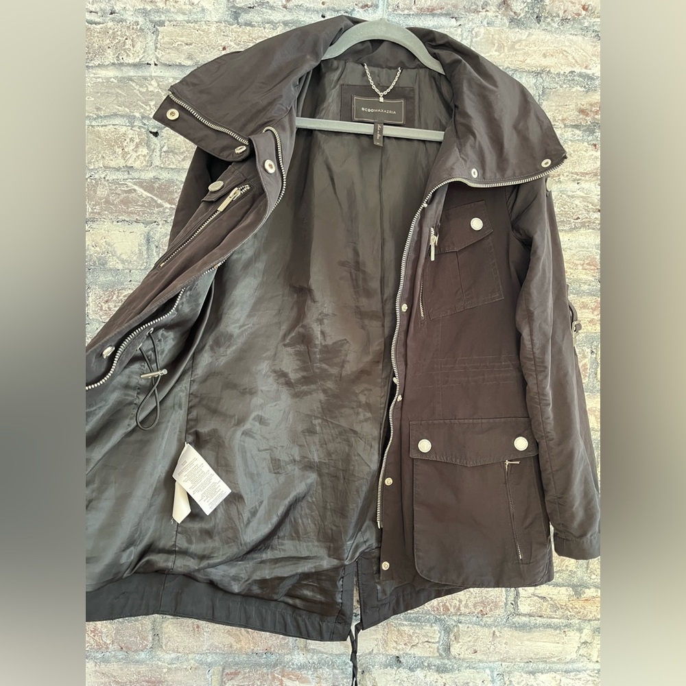 BCBGMaxAzria Black All Weather Utility PackableJacket in excellent new condition - Picture 6 of 16
